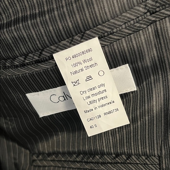 NWOT CK 100% Wool Slim Fit Classic Black Blazer Satin Accent, Size 40Man/10Women - Picture 12 of 12